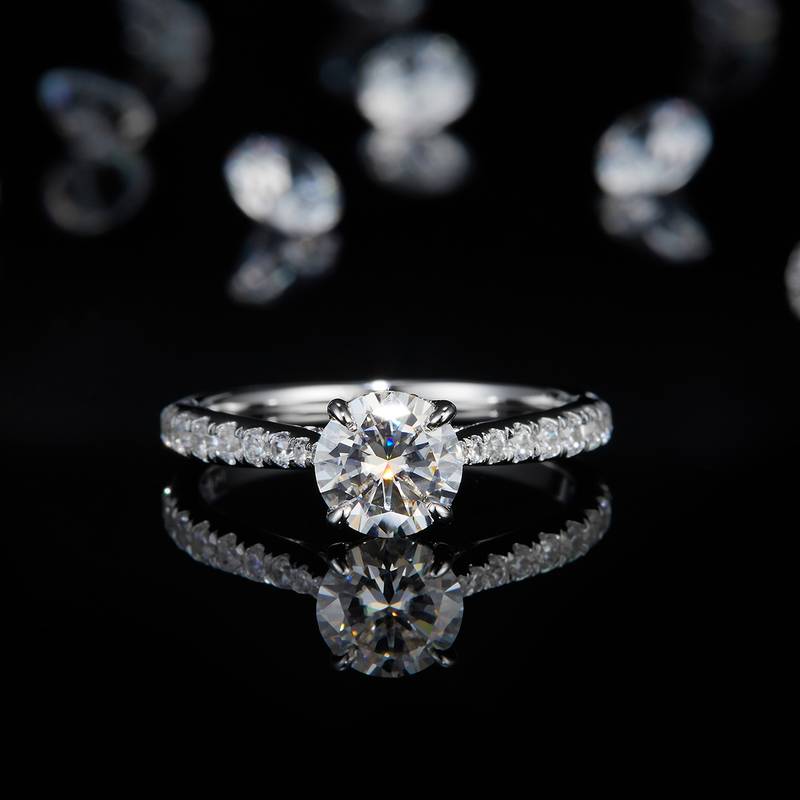 微镶四爪女戒S925银镀白金定制选款主石莫桑钻1.0ct/副石高碳钻