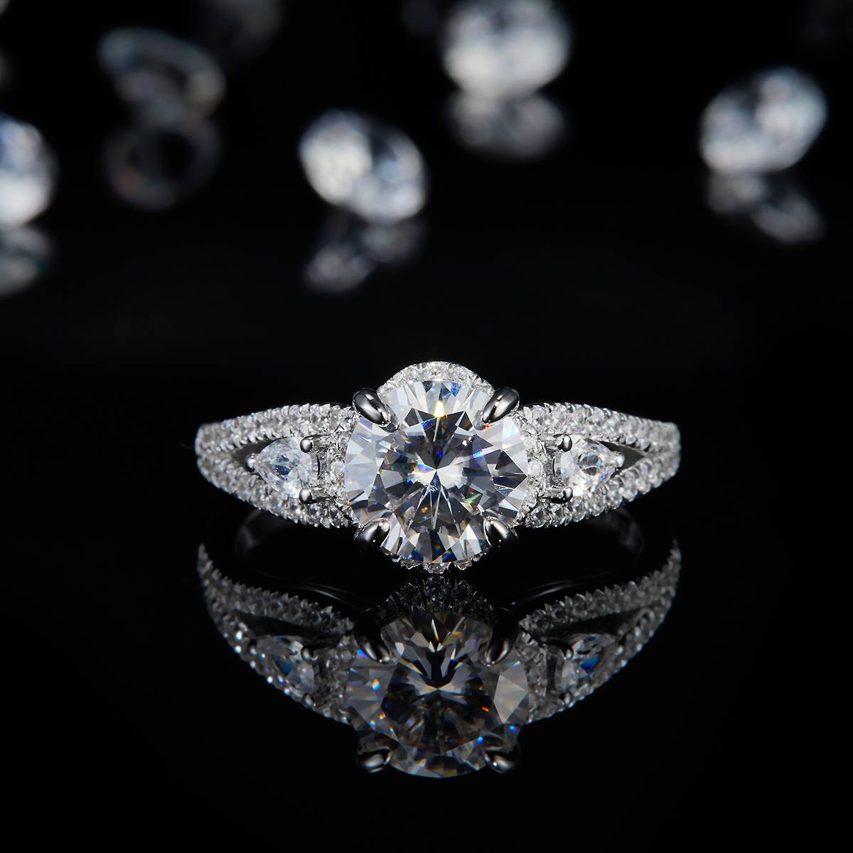 Light Luxury Three Stone Women's Ring S925 Silver Plated Platinum Customized Selection Main Stone Moissanite 1.5ct/Side Stone Cubic Zirconia
