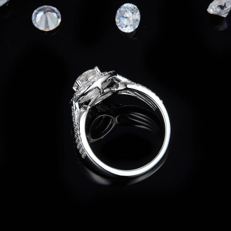 Affordable Luxury风满钻圆包Women's RingS925银镀白金定制选款主石Moissanite1.0ct/副石高碳钻