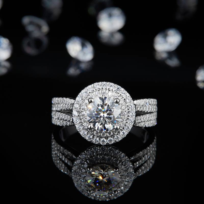 Affordable Luxury风满钻圆包Women's RingS925银镀白金定制选款主石Moissanite1.0ct/副石高碳钻