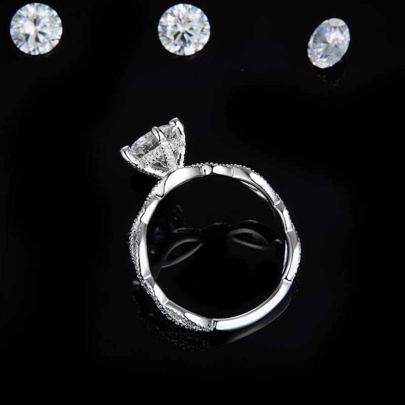 扭臂微镶四爪Women's RingS925银镀白金定制选款主石Moissanite1.0ct/副石高碳钻