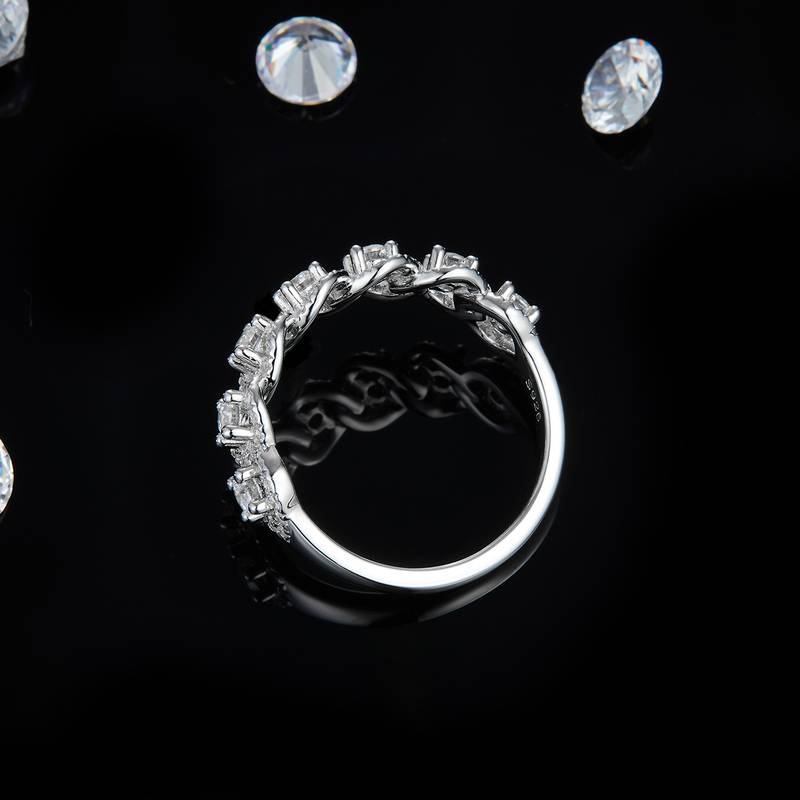 圆包半圈碎钻排戒S925银镀白金Women's Ring定制选款副石Moissanite0.83ct