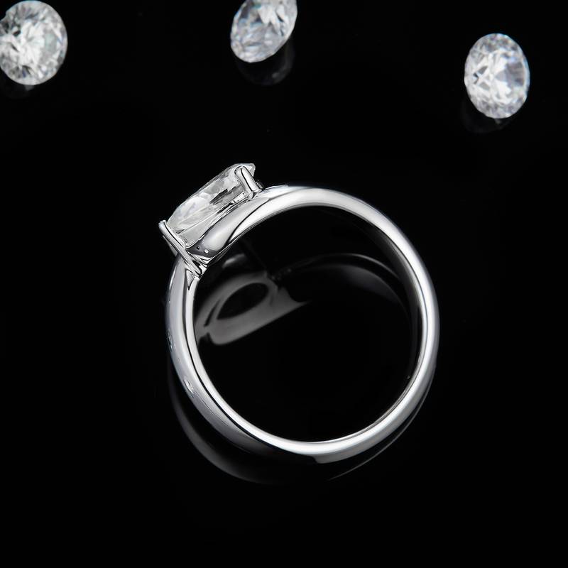 扭臂梨形女戒S925银镀白金定制选款主石莫桑钻1.0ct
