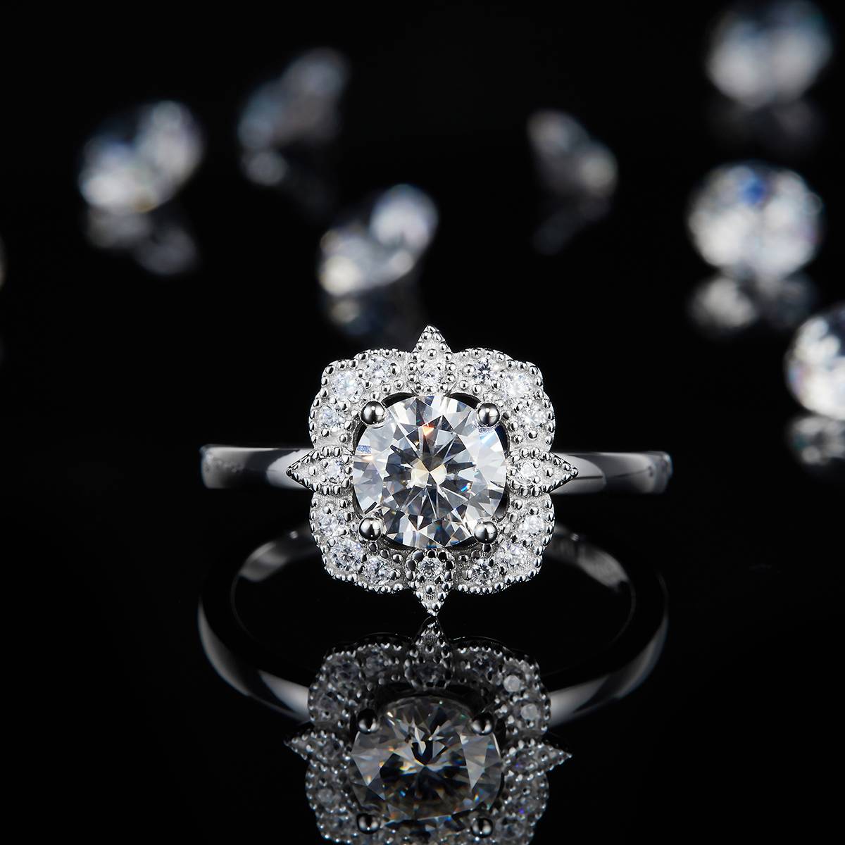 Single Head Women's Ring S925 Silver Plated Platinum Customized Selection Main Stone Moissanite 1.0ct/Side Stone Cubic Zirconia