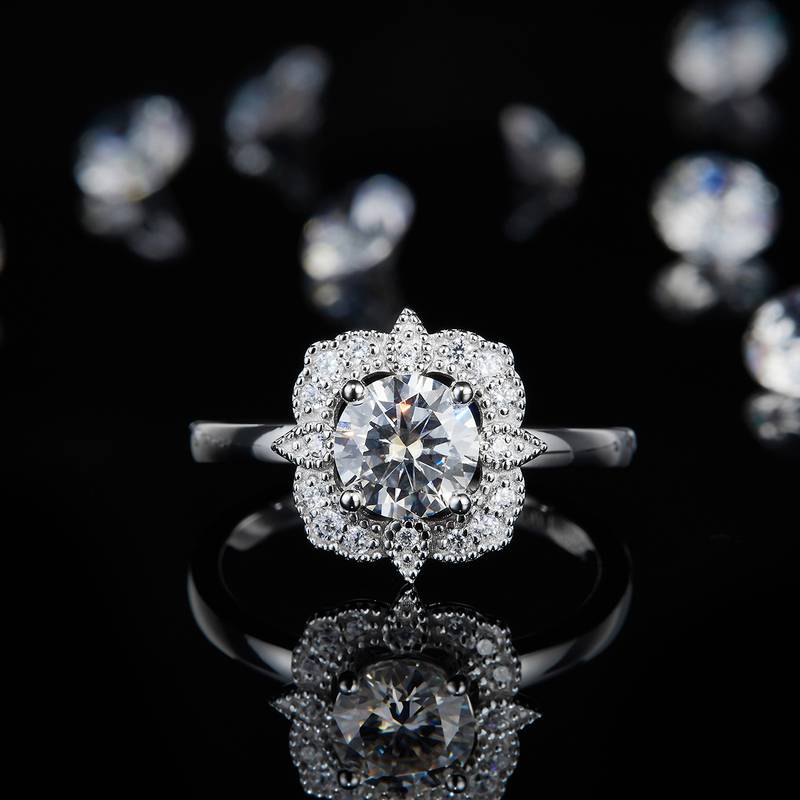 单头Women's RingS925银镀白金定制选款主石Moissanite1.0ct/副石高碳钻