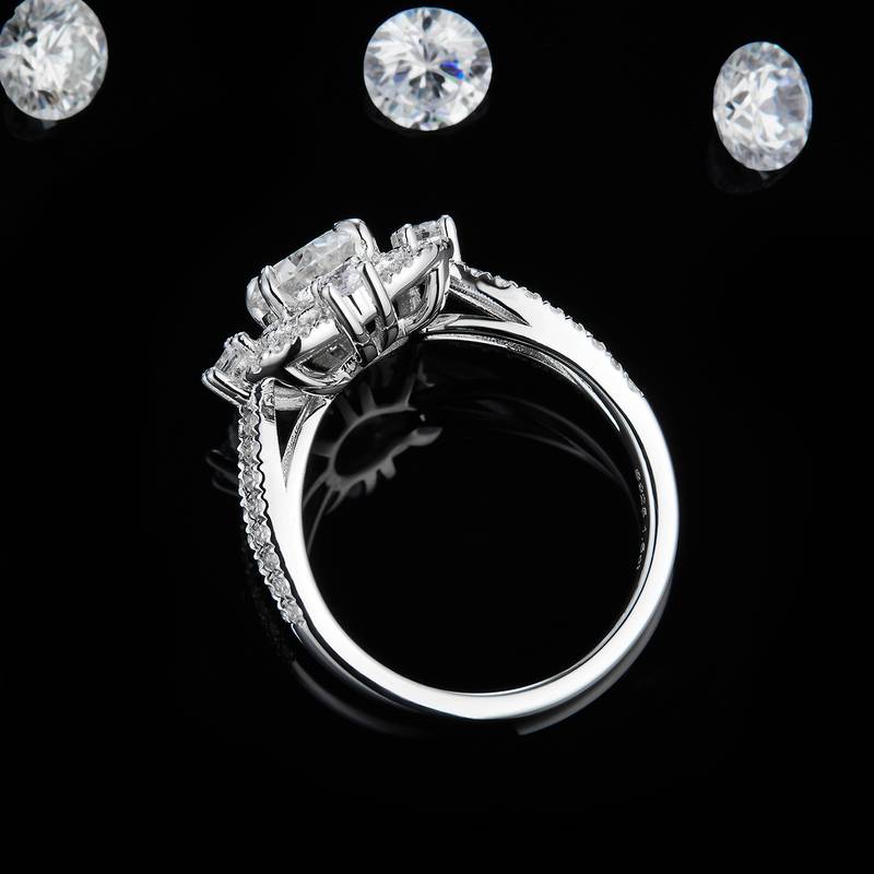 Affordable LuxuryWomen's RingS925银镀白金定制选款主石Moissanite1.0ct/副石高碳钻