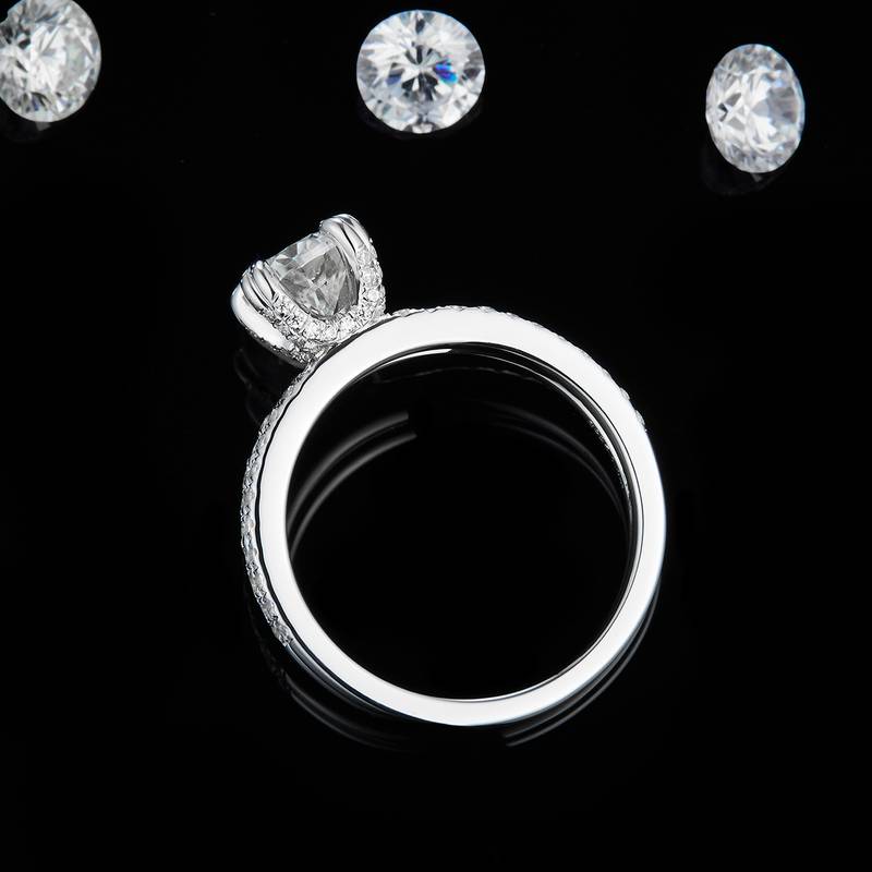 双臂Affordable Luxury四爪Women's RingS925银镀白金定制选款主石Moissanite1.0ct/副石高碳钻