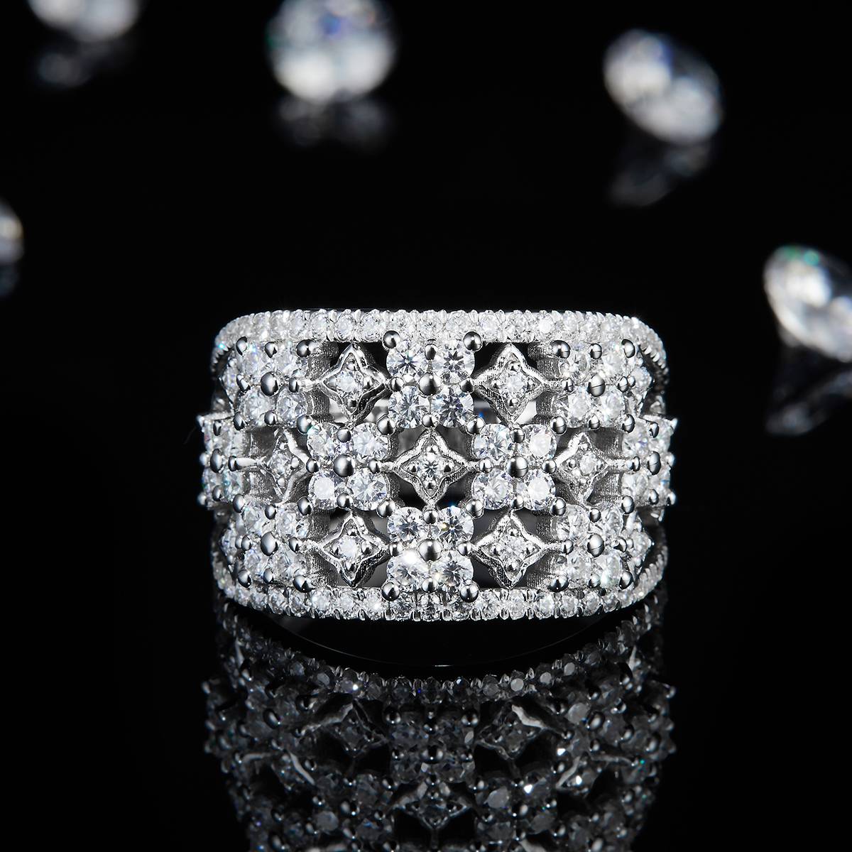 Full Diamond S925 Silver Plated Platinum Women's Ring Customized Selection Side Stone Moissanite 1.58ct