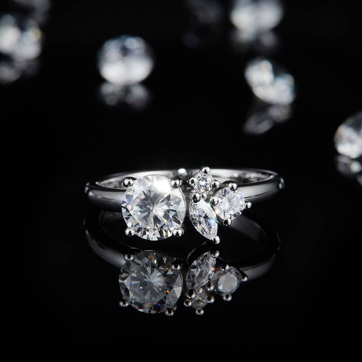 Four Claw Women's Ring S925 Silver Plated Platinum Customized Selection Main Stone Moissanite 1.0ct/Side Stone Cubic Zirconia