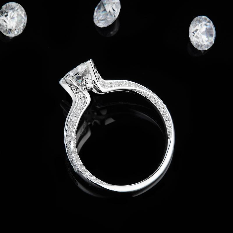 Affordable LuxuryY臂四爪Women's RingS925银镀白金定制选款主石Moissanite1.0ct/副石高碳钻