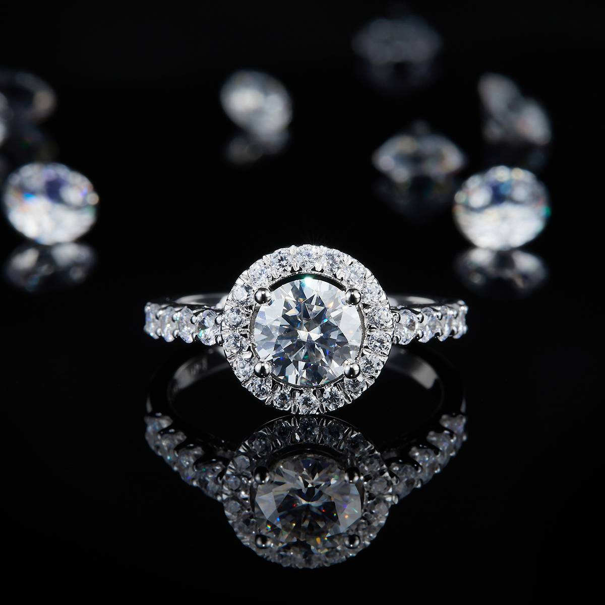 圆包女戒S925银镀白金定制选款主石莫桑钻1.0ct/副石高碳钻