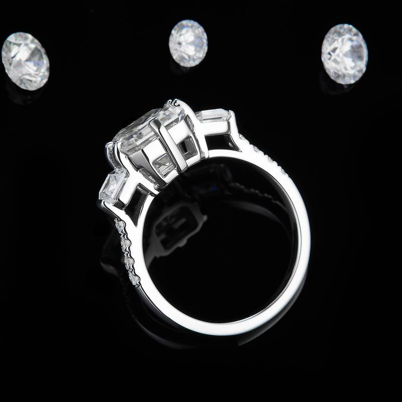 三石款方钻Women's RingS925银镀白金定制选款主石Moissanite2.5ct/副石高碳钻