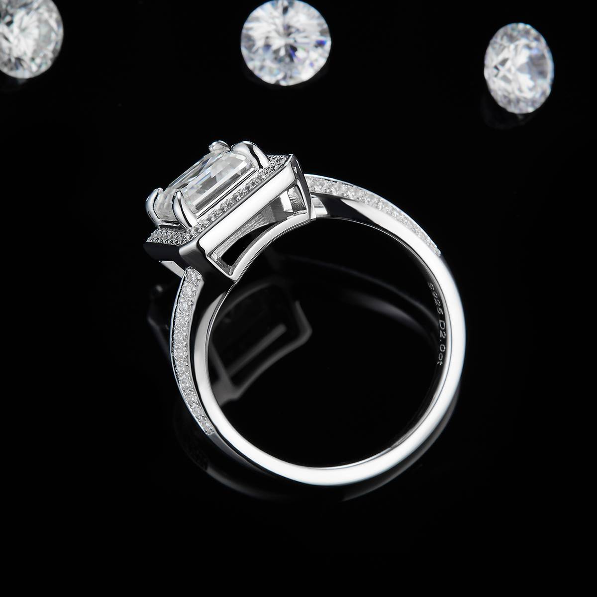扭臂方钻女戒S925银镀白金定制选款主石莫桑钻2.0ct/副石高碳钻