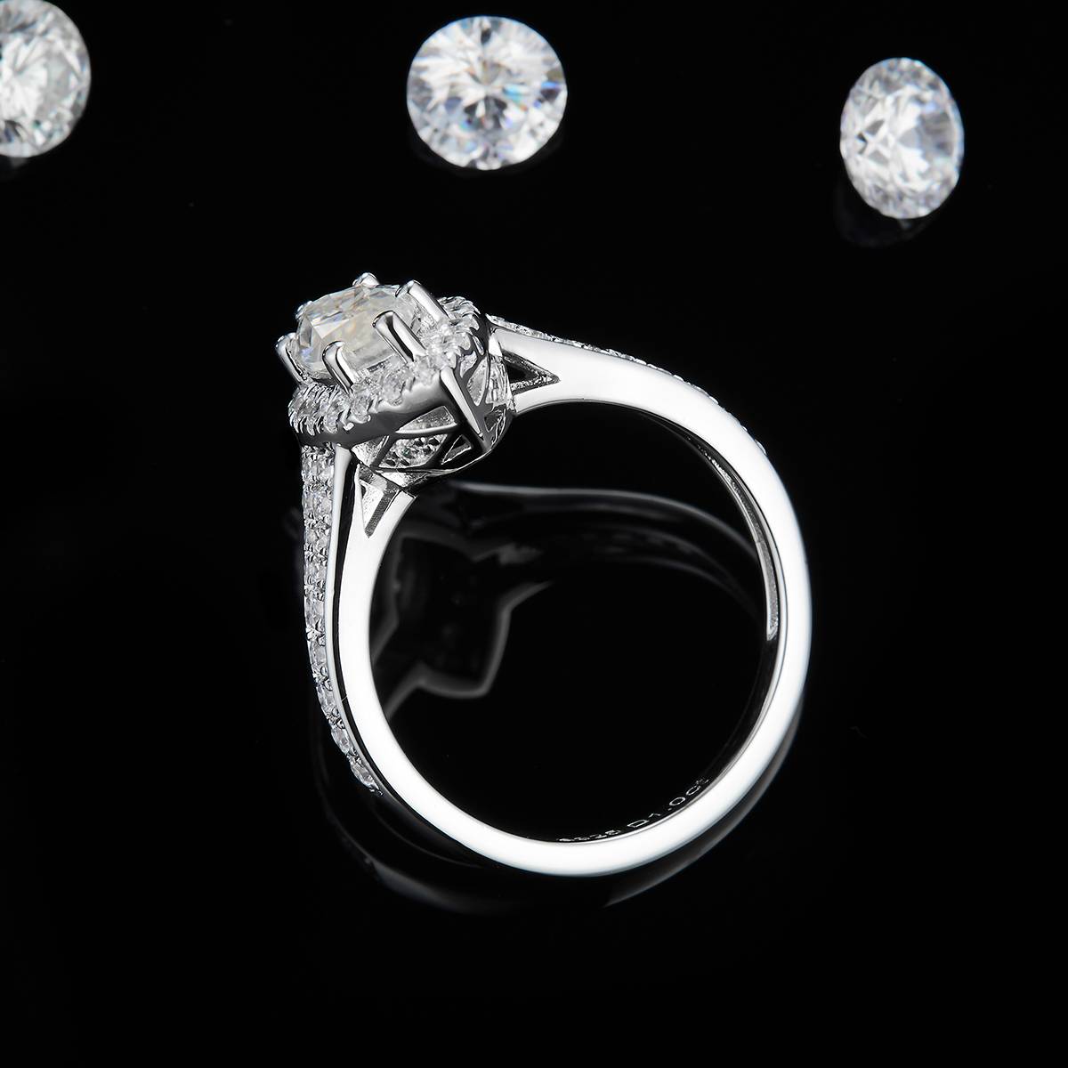 轻奢马眼钻女戒S925银镀白金定制选款主石莫桑钻1.0ct/副石高碳钻