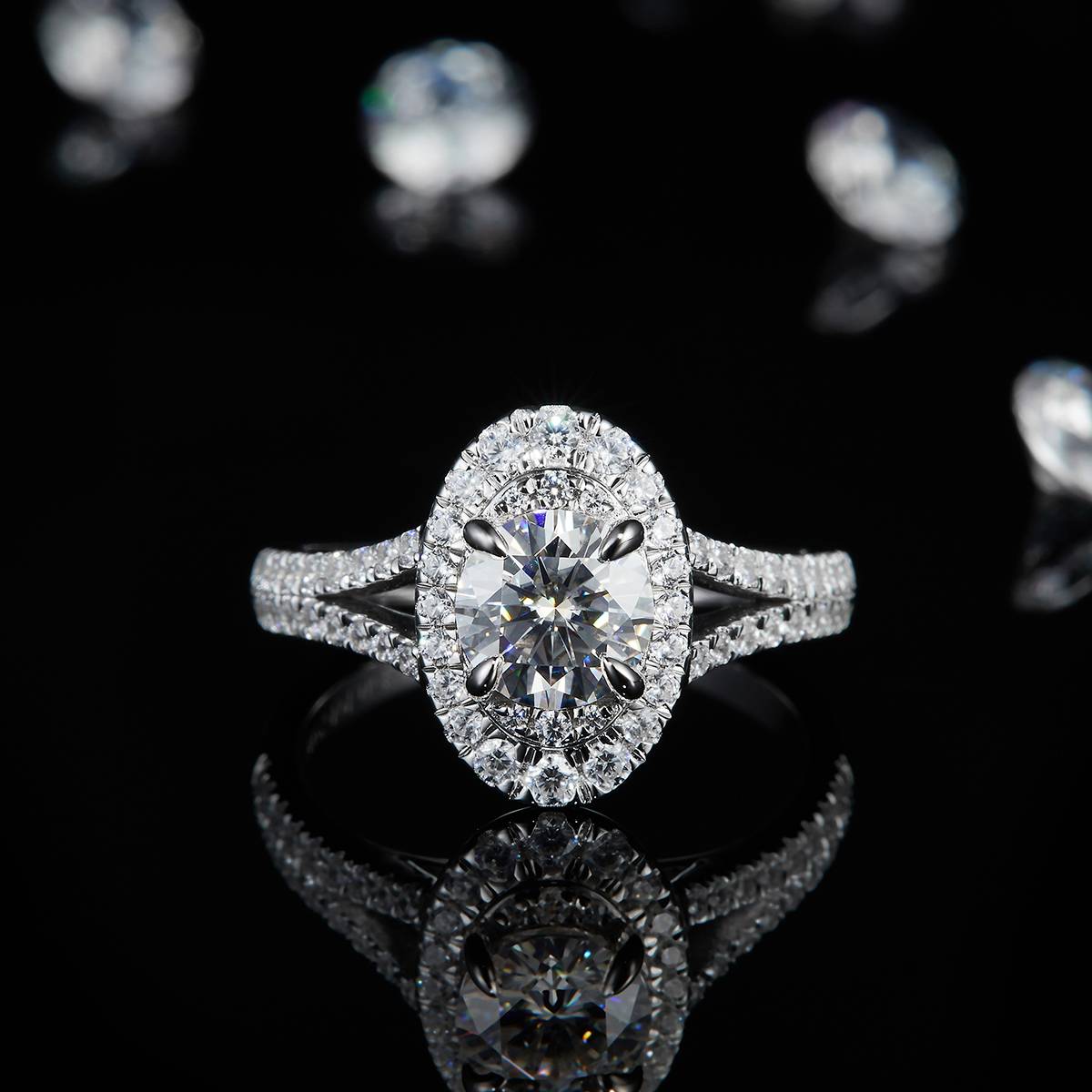 轻奢Y臂蛋形钻女戒S925银镀白金定制选款主石莫桑钻1.0ct/副石高碳钻