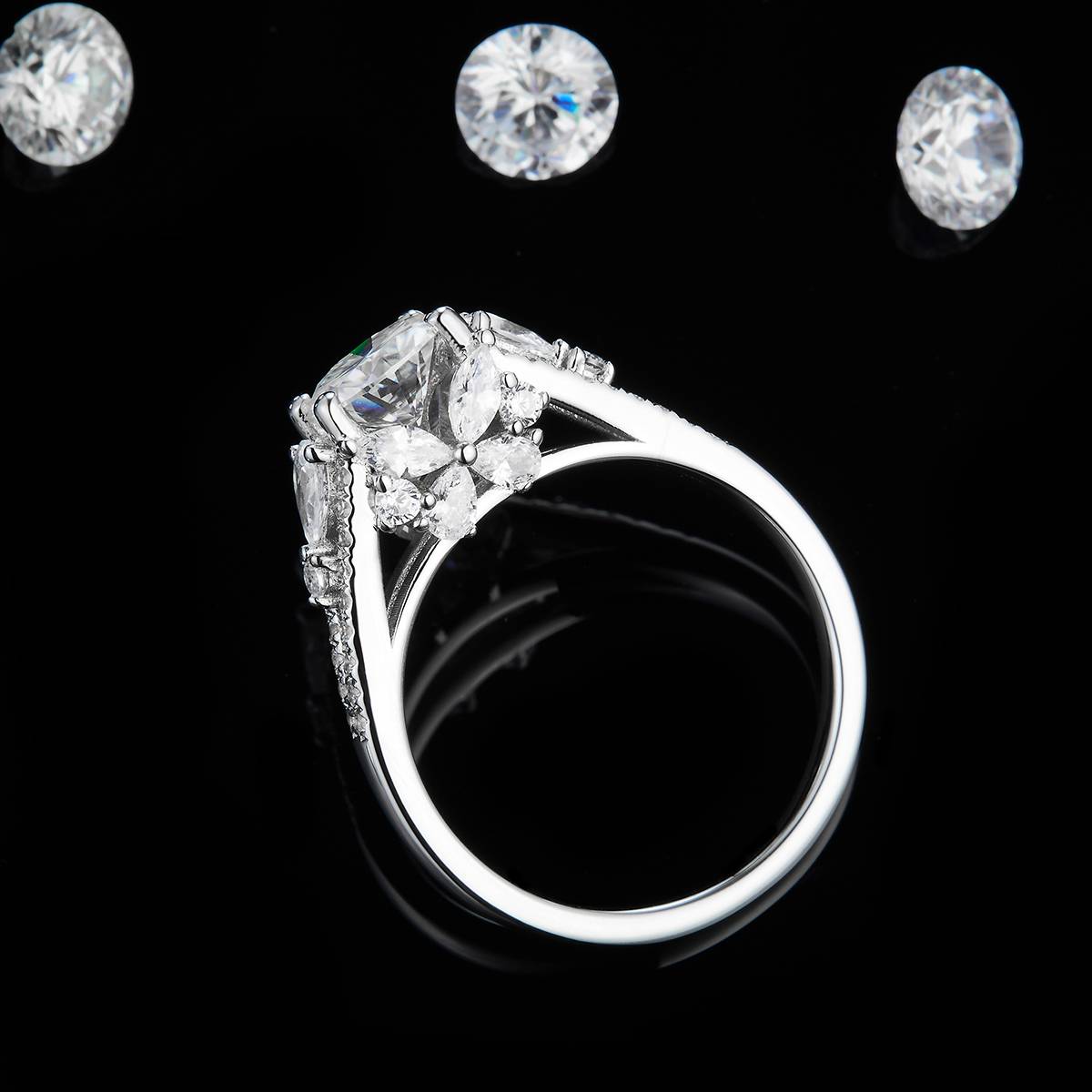 Single Head Women's Ring S925 Silver Plated Platinum Women's Ring Customized Selection Main Stone Moissanite 1.2ct/Side Stone Cubic Zirconia