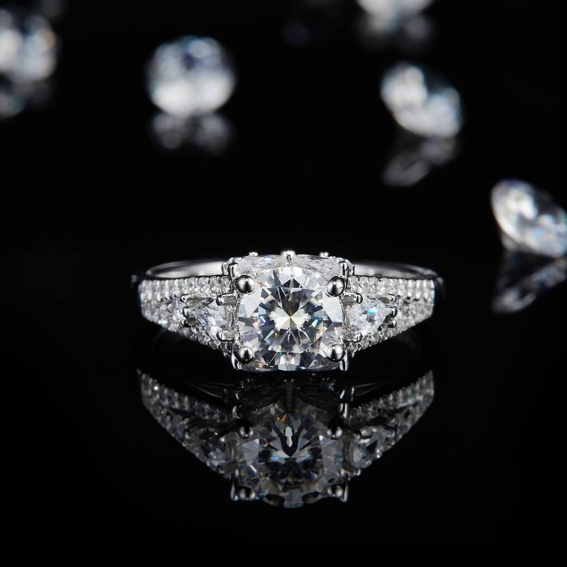 单头Women's RingS925银镀白金Women's Ring定制选款主石Moissanite1.2ct/副石高碳钻