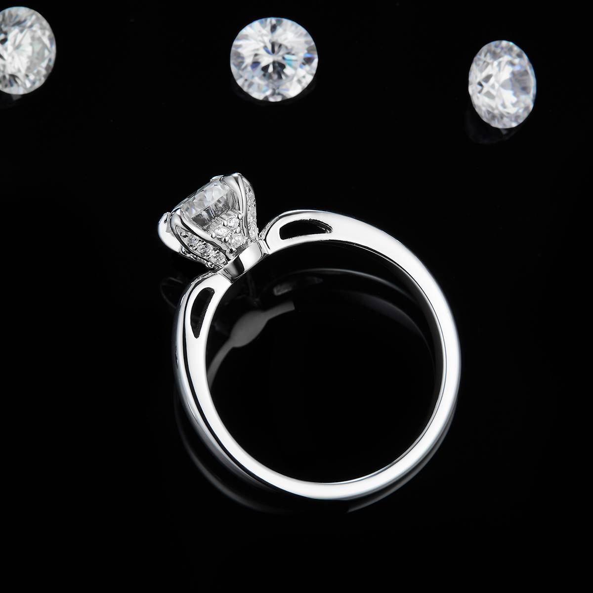 Four Claw S925 Silver Plated Platinum Customized Selection Main Stone Moissanite 1.0ct