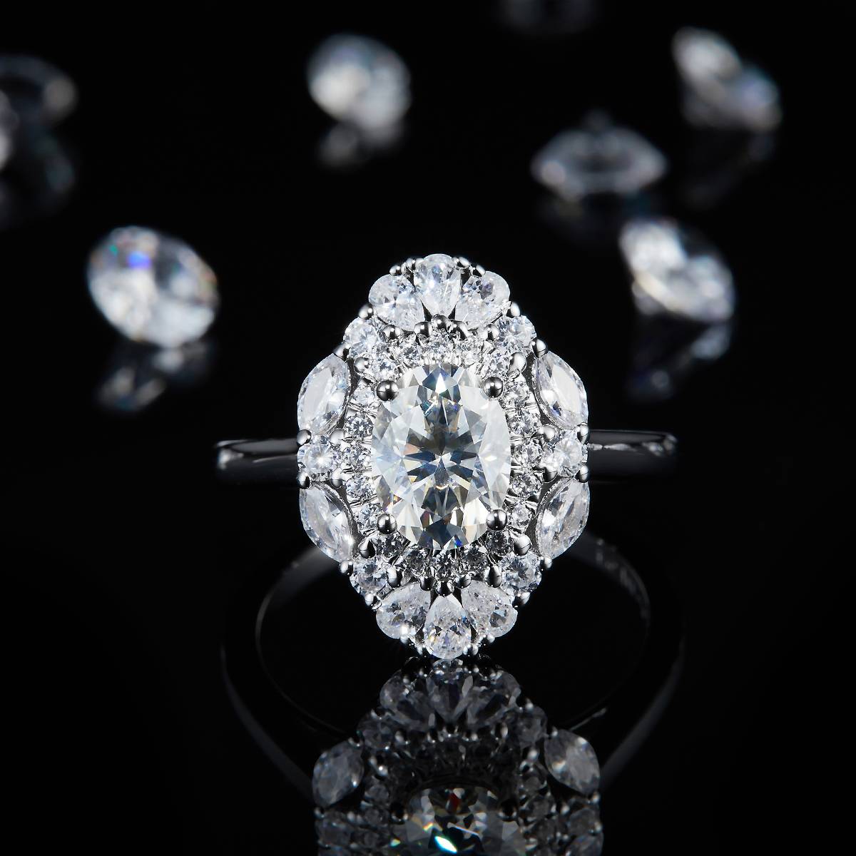 Oval Diamond Women's Ring S925 Silver Plated Platinum Customized Selection Main Stone Moissanite 1.5ct/Side Stone Cubic Zirconia