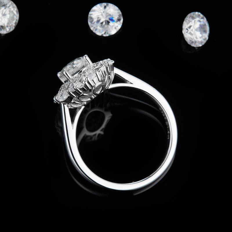 蛋形钻Women's RingS925银镀白金定制选款主石Moissanite1.5ct/副石高碳钻