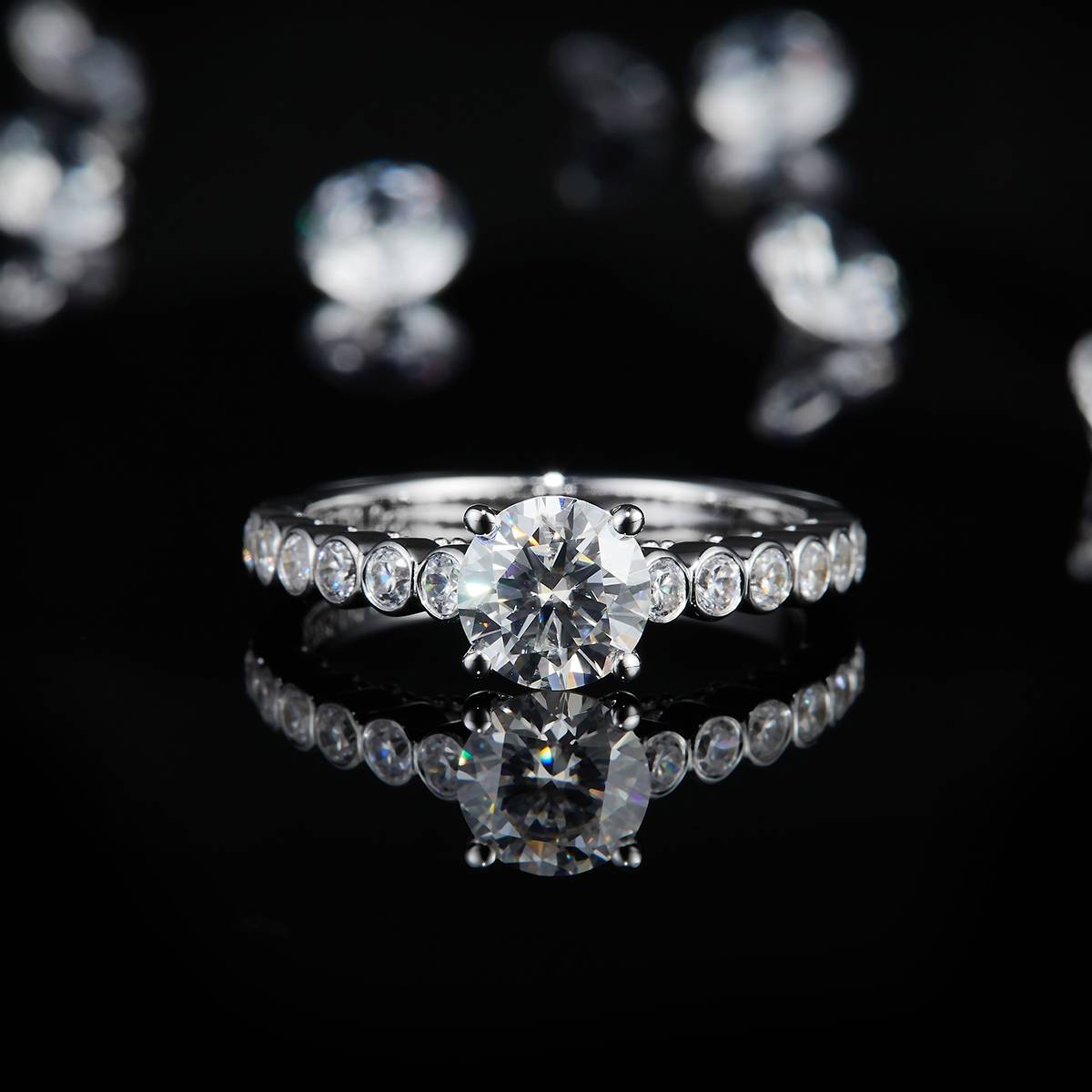 Single Head Women's Ring S925 Silver Plated Platinum Customized Selection Main Stone Moissanite 1.0ct/Side Stone Cubic Zirconia