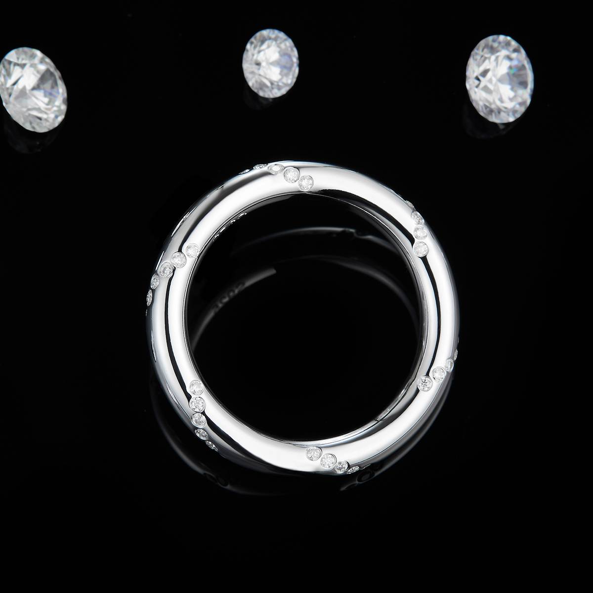 Simplified S925 Silver Plated Platinum Women's Ring Customized Selection Side Stone Moissanite 0.34ct