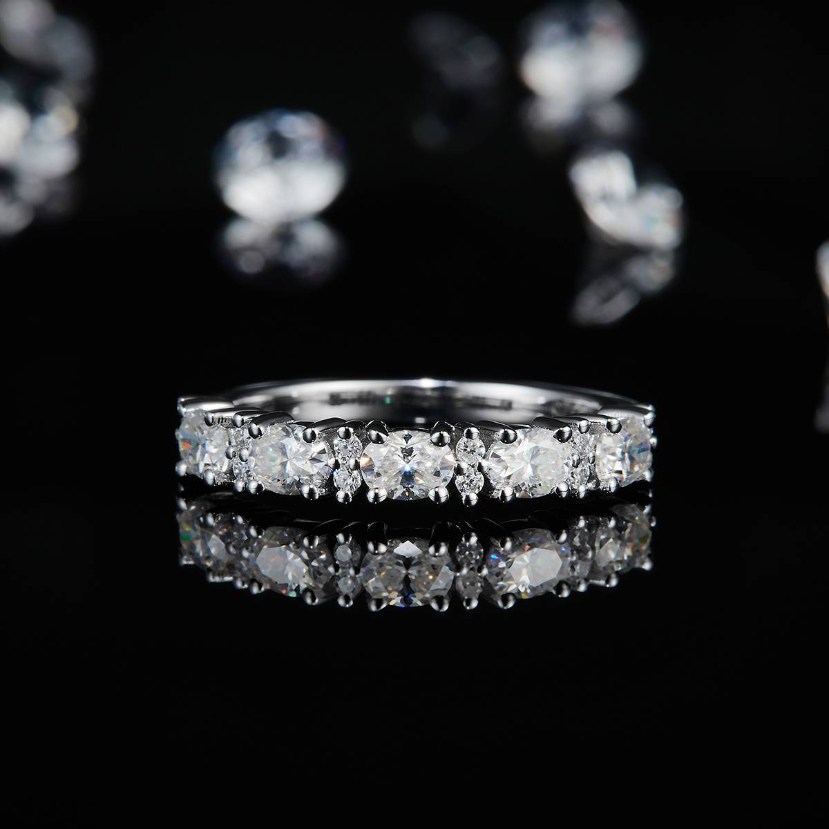 Oval Diamond Ring S925 Silver Plated Platinum Women's Ring Customized Selection Side Stone Moissanite 1.6ct