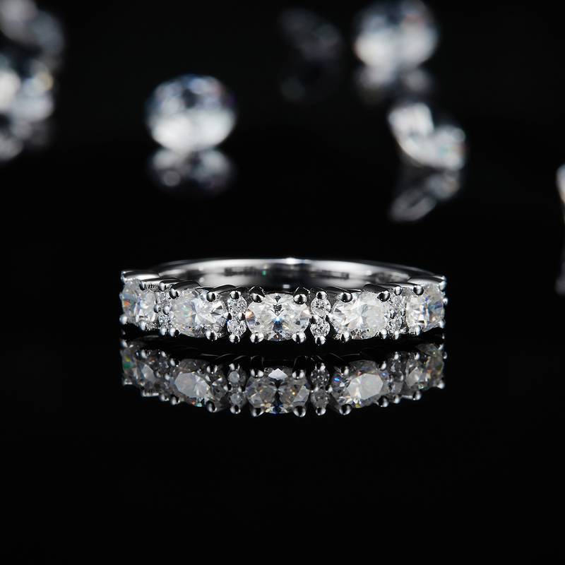 蛋形小钻排戒S925银镀白金女戒定制选款副石莫桑钻1.6ct
