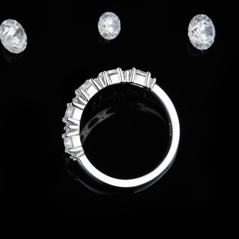 蛋形小钻排戒S925银镀白金女戒定制选款副石莫桑钻1.6ct