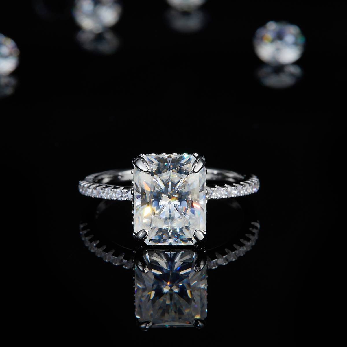 长方钻S925银镀白金女戒定制选款主石莫桑钻4.0ct/副石高碳钻
