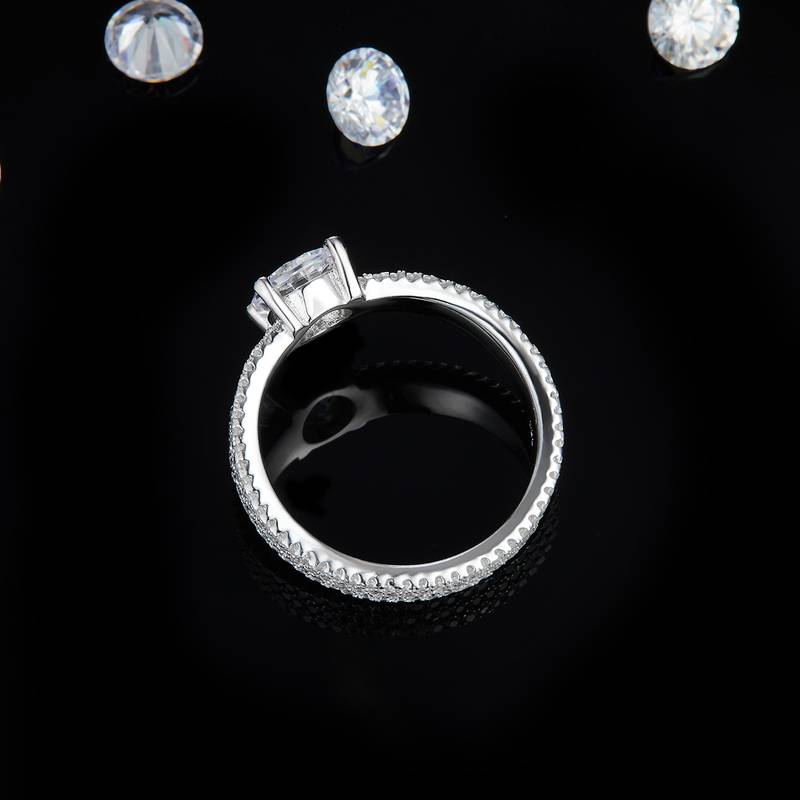 Affordable Luxury四爪圆钻S925银镀白金Women's Ring定制选款主石Moissanite1.0ct/副石高碳钻