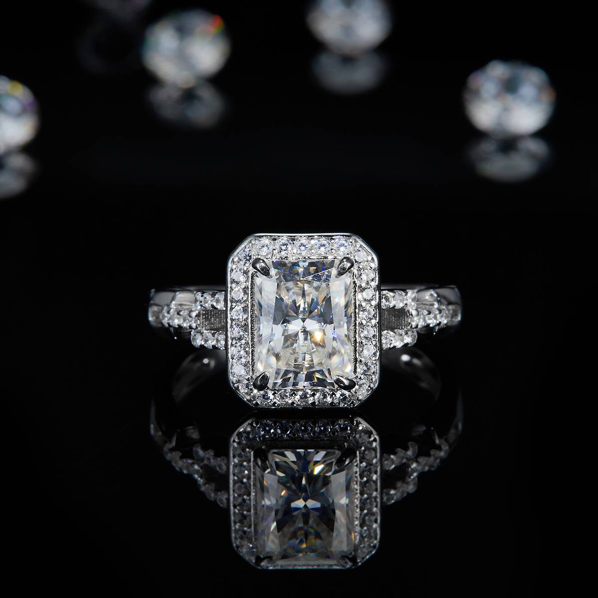 Luxury Small Square Diamond Set Women's Ring S925 Silver Plated Platinum Customized Selection Main Stone Moissanite 2.0ct/Side Stone Cubic Zirconia