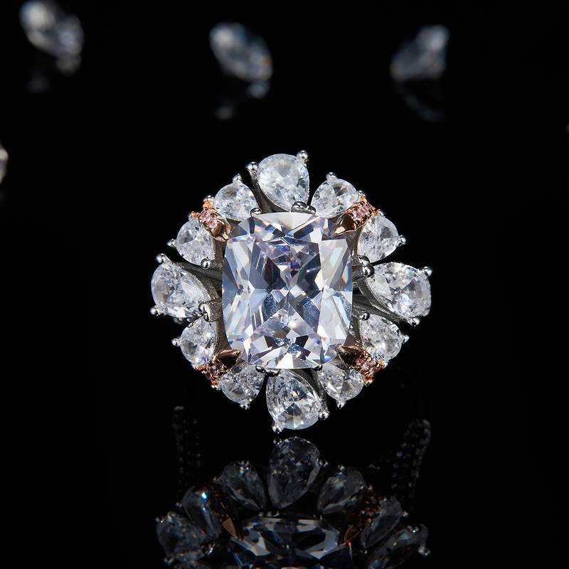 梨形小钻围镶枕形钻Women's RingS925银镀白金定制选款主石Moissanite7.0ct/副石高碳钻