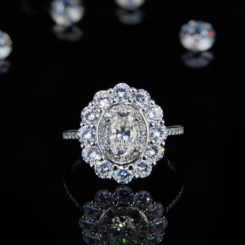 太阳花蛋形钻Women's RingS925银镀白金定制选款主石Moissanite1.0ct/副石高碳钻