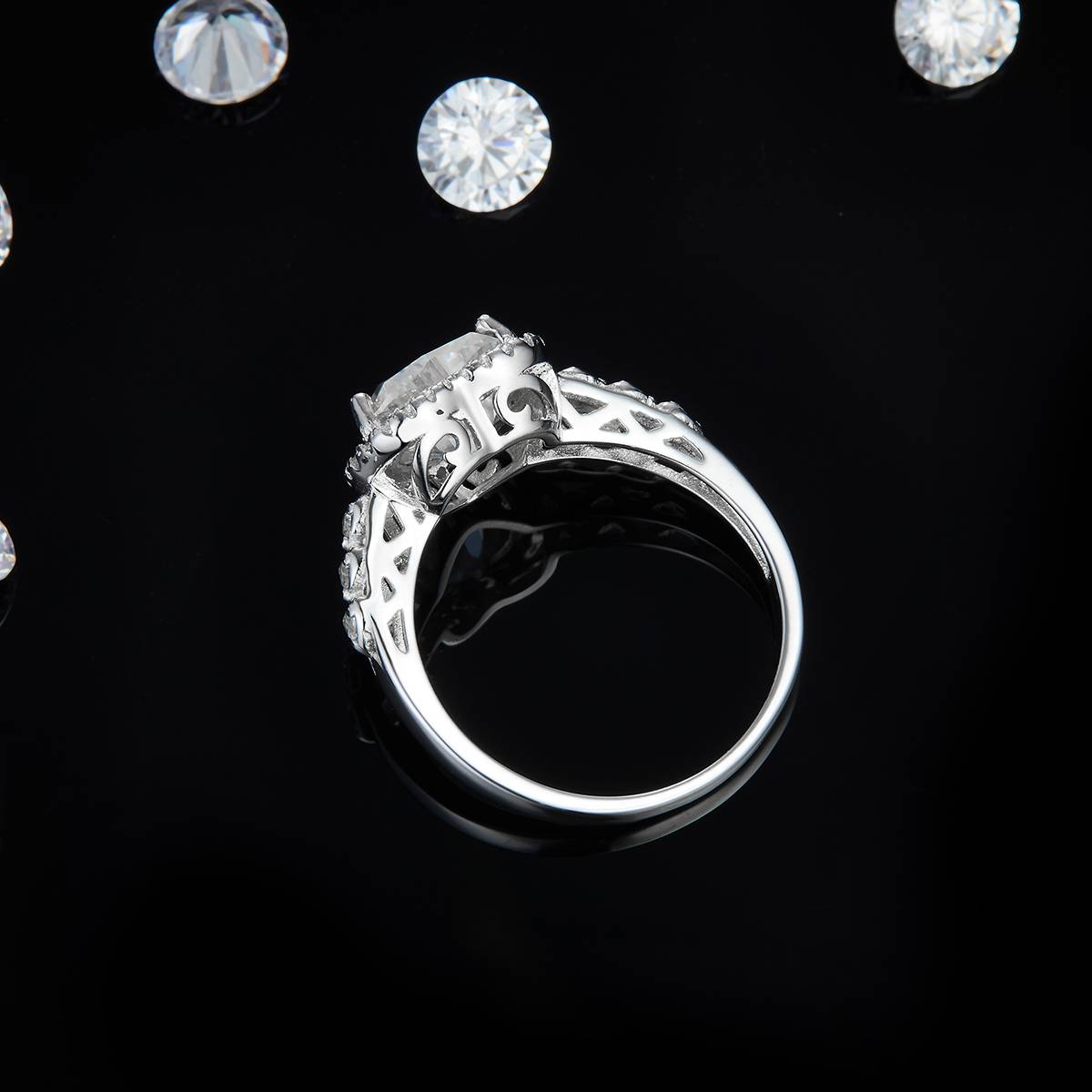 圆包心形钻女戒S925银镀白金定制选款主石莫桑钻2.0ct/副石高碳钻