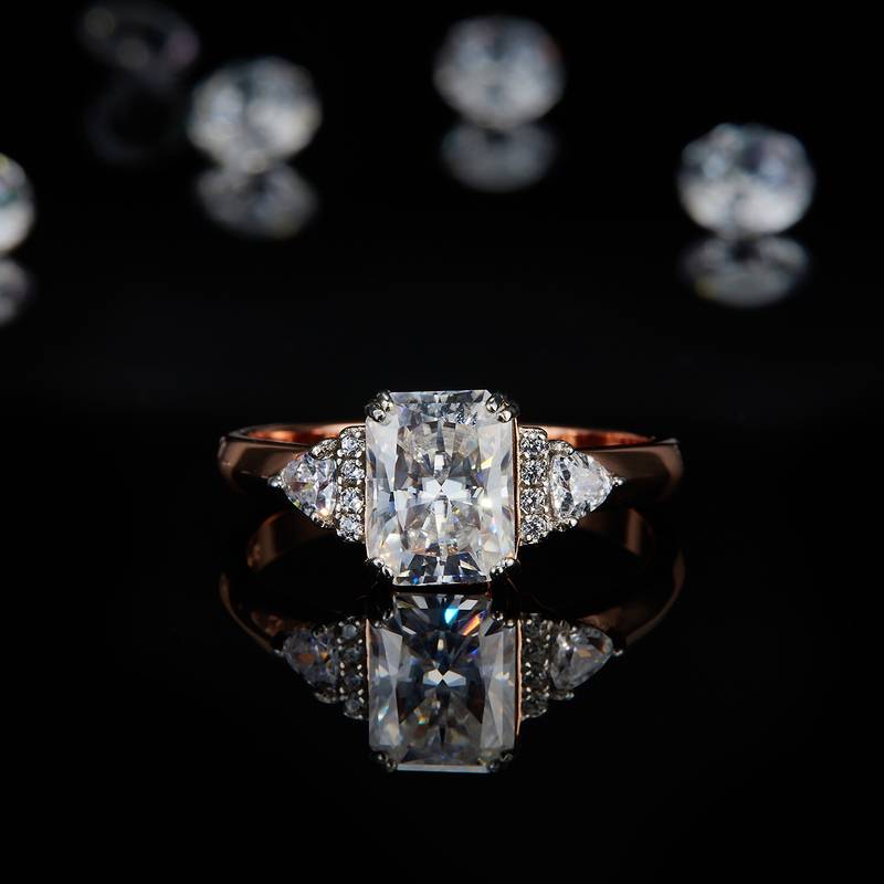 三石款方钻Women's RingS925银镀玫瑰金定制选款主石Moissanite2.0ct/副石高碳钻