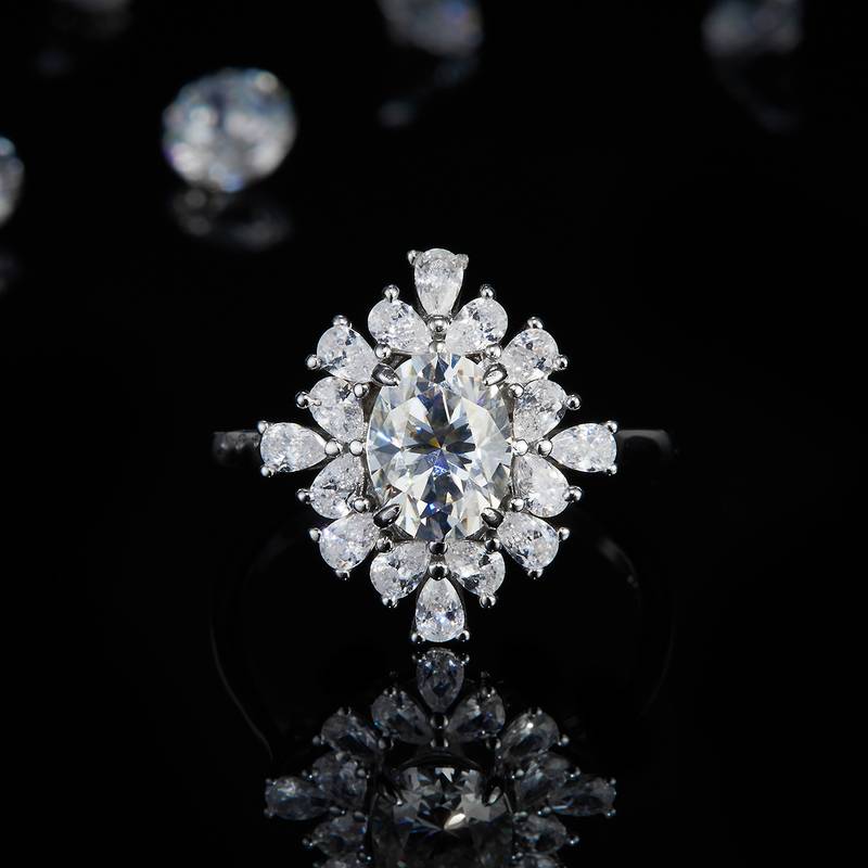 梨形小钻围镶蛋形钻Women's RingS925银镀白金定制选款主石Moissanite1.5ct/副石高碳钻