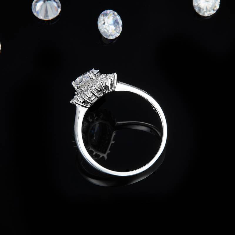 Affordable Luxury款水滴钻Women's RingS925银镀白金定制选款主石Moissanite1.25ct/副石高碳钻