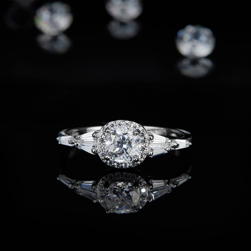 方包枕形钻Women's RingS925银镀白金定制选款主石Moissanite0.6ct/副石高碳钻