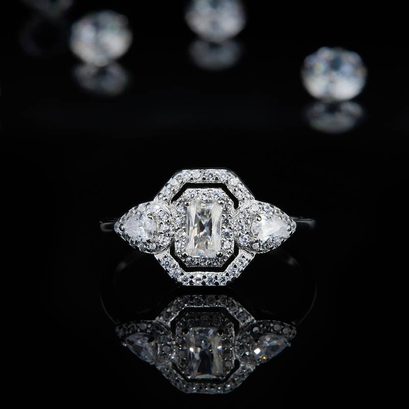 三石款长方钻Women's RingS925银镀白金定制选款主石Moissanite0.5ct/副石高碳钻