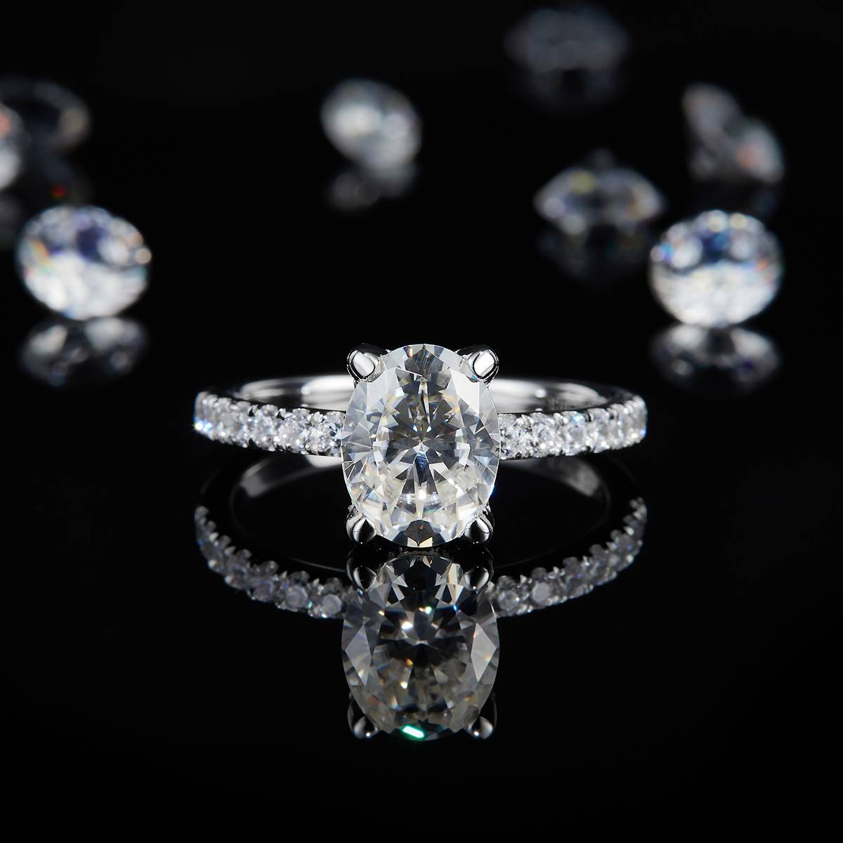 蛋形钻女戒S925银镀白金定制选款主石莫桑钻2.0ct/副石高碳钻