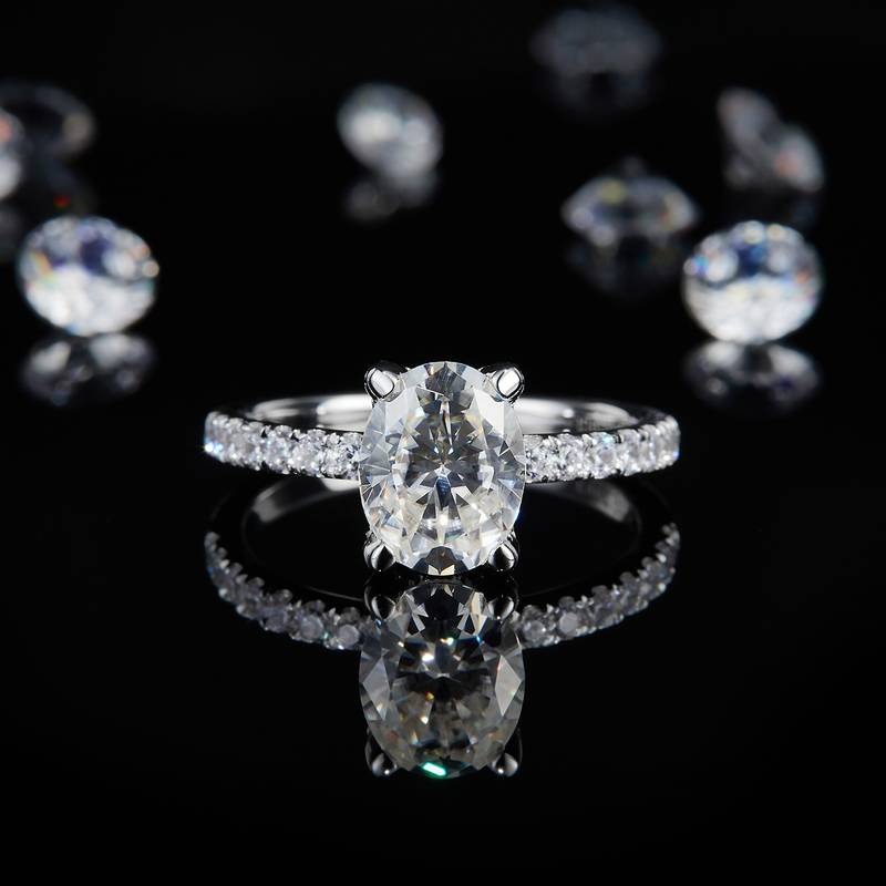 蛋形钻女戒S925银镀白金定制选款主石莫桑钻2.0ct/副石高碳钻