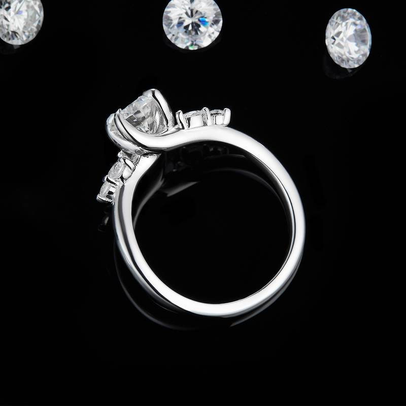 扭臂四爪S925银镀白金定制选款主石Moissanite1.0ct/副石高碳钻