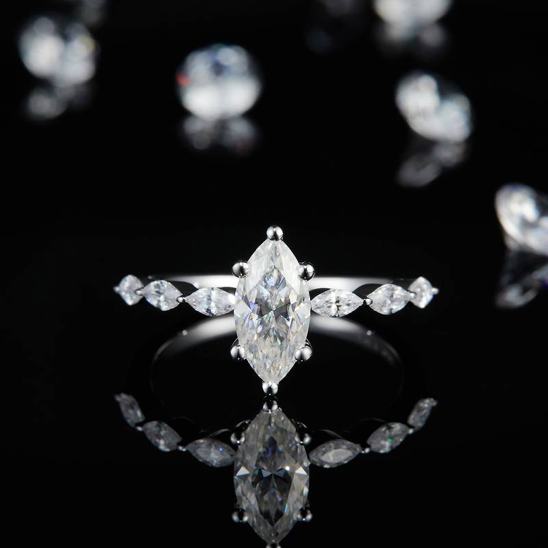马眼钻女戒S925银镀白金定制选款主石莫桑钻1.0ct/副石高碳钻