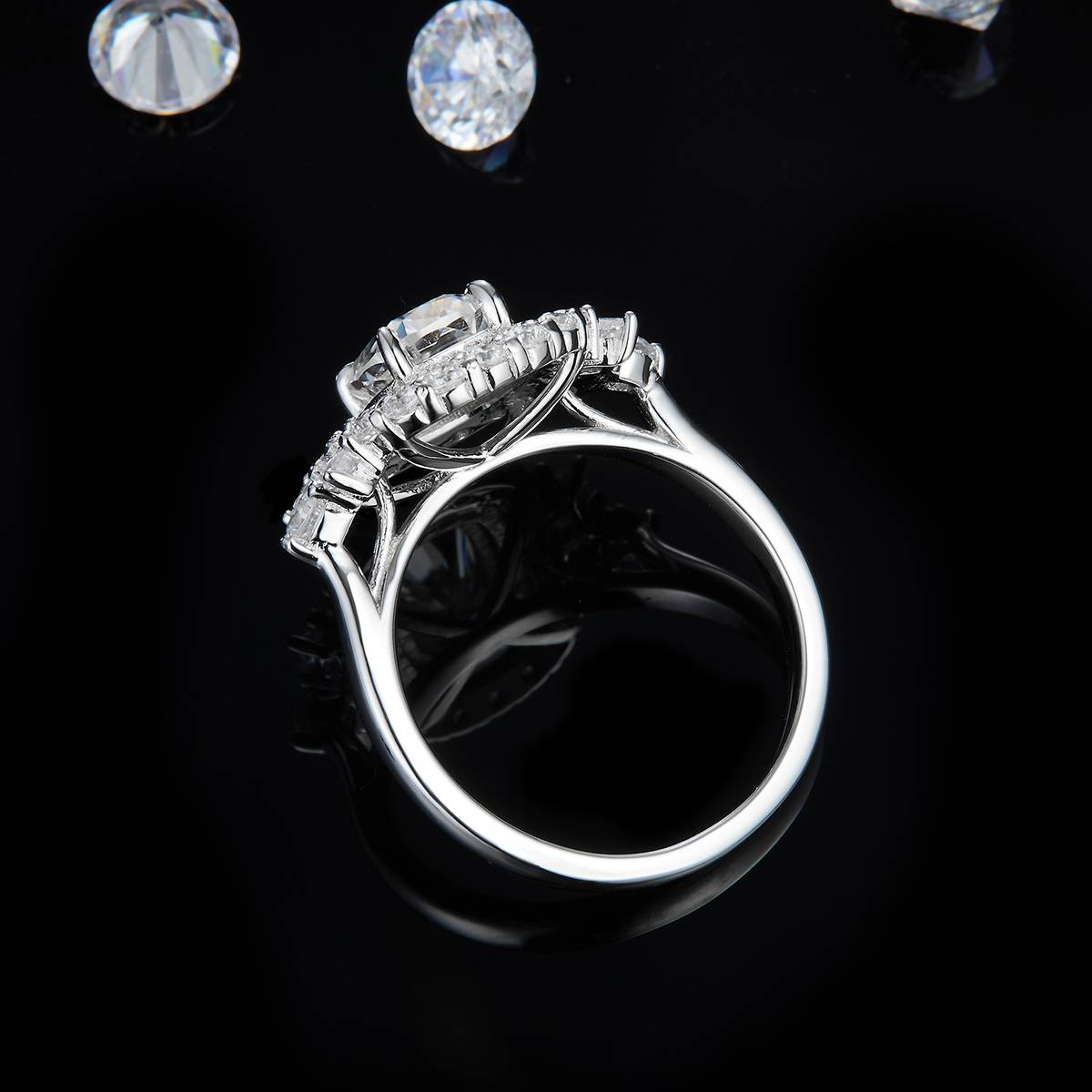 Luxury Fat Square Diamond Women's Ring S925 Silver Plated Platinum Customized Selection Main Stone Moissanite 2.0ct/Side Stone Cubic Zirconia