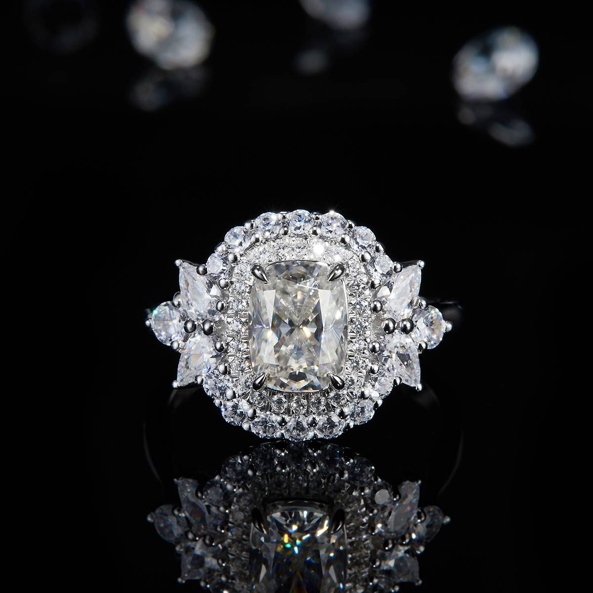 Luxury Fat Square Diamond Women's Ring S925 Silver Plated Platinum Customized Selection Main Stone Moissanite 2.0ct/Side Stone Cubic Zirconia