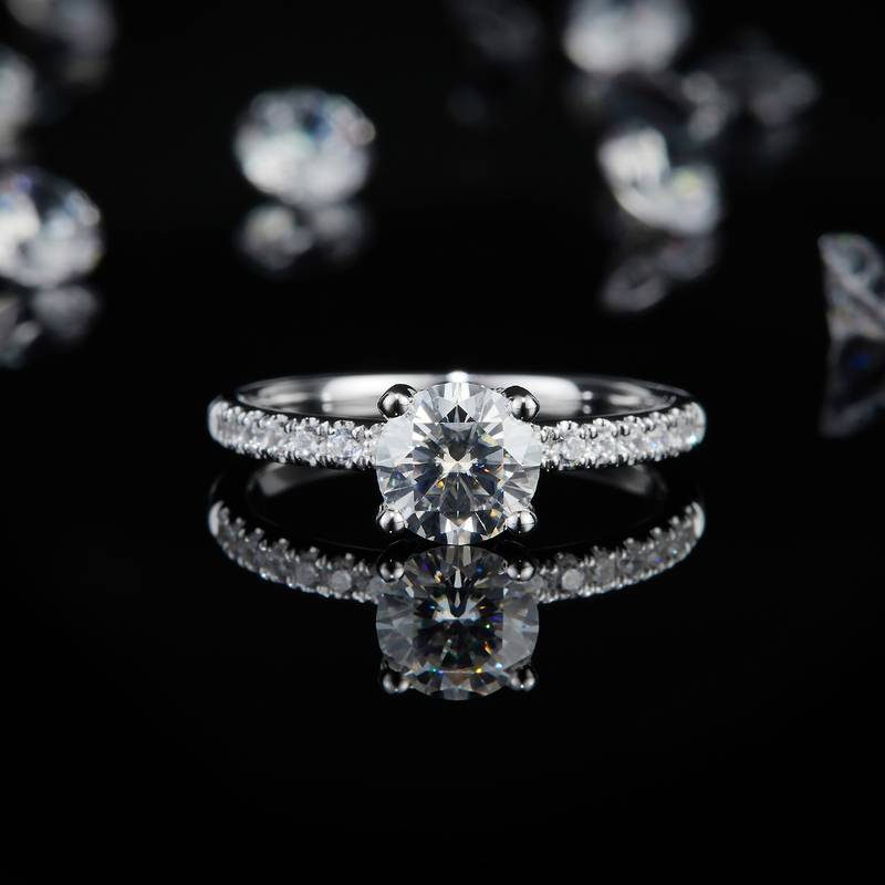 四爪女戒S925银镀白金定制选款主石莫桑钻1.0ct/副石高碳钻