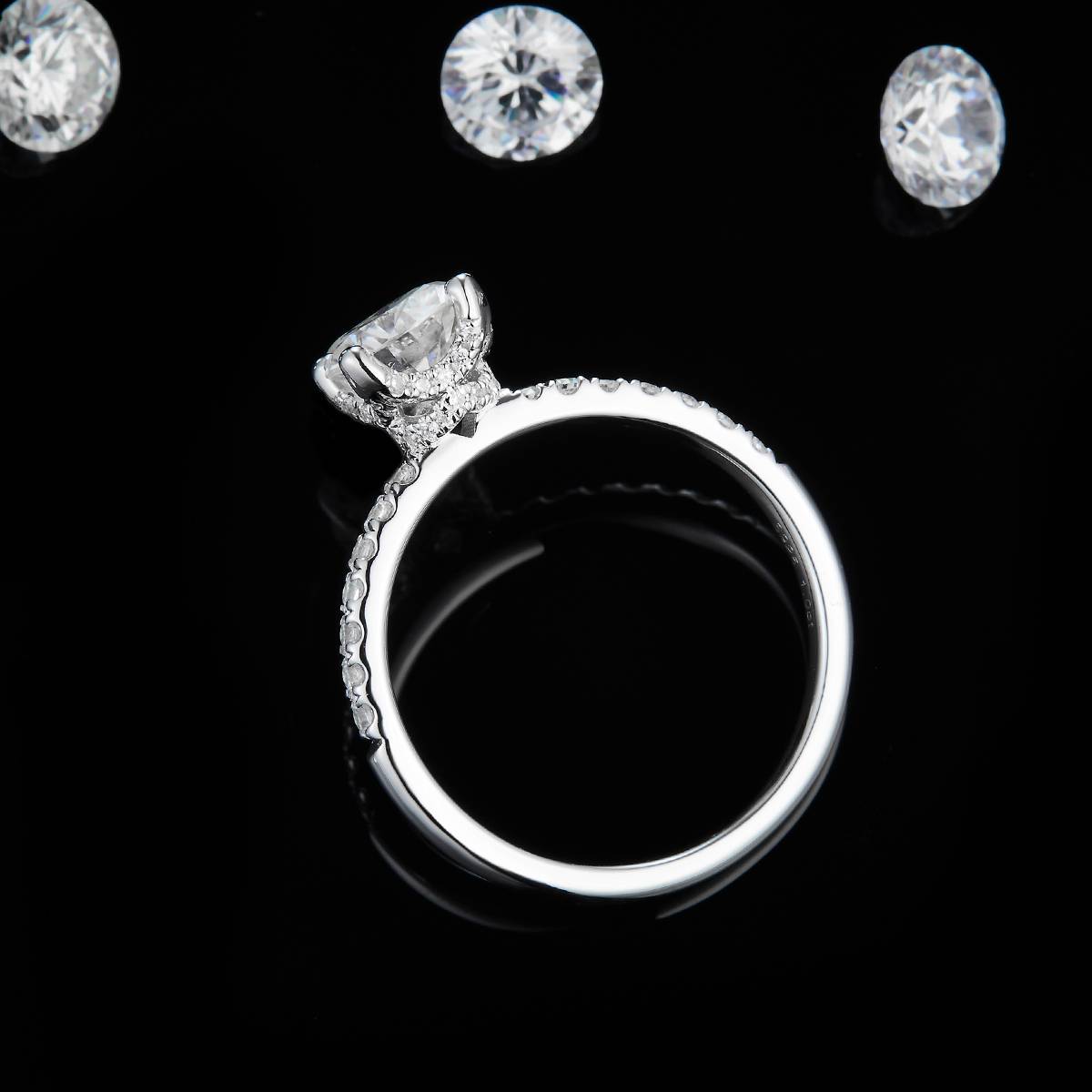 Four Claw Women's Ring S925 Silver Plated Platinum Customized Selection Main Stone Moissanite 1.0ct/Side Stone Cubic Zirconia