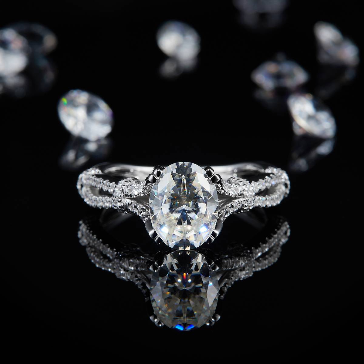 蛋形钻女戒S925银镀白金定制选款主石莫桑钻2.0ct/副石高碳钻