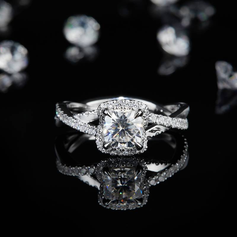 双扭臂枕形钻Women's RingS925银镀白金定制选款主石Moissanite1.0ct/副石高碳钻